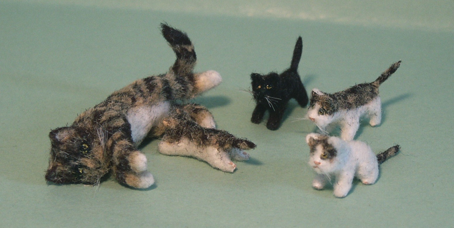 Dolls house fur cat and kittens